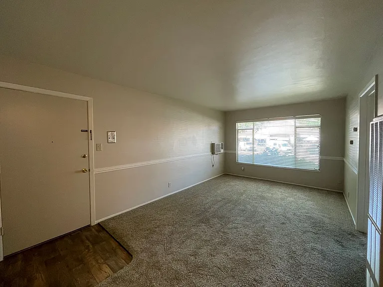 5488 Carlson Dr #&-5492 — Photo 8