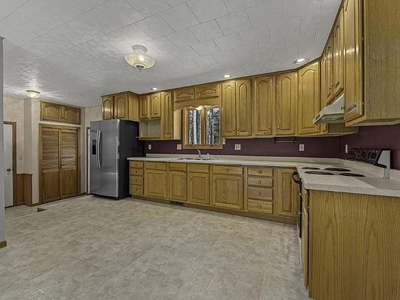5th image of 8796 Curtis Lake Dr
