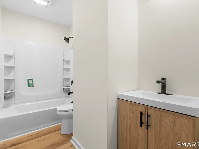 704 Maple St #704 — Photo 11