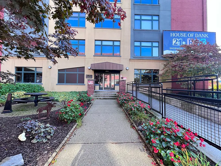 600 Monroe Ave NW #206 — Photo 28