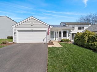 972 Fox Chase Dr, Round Lake Beach, IL