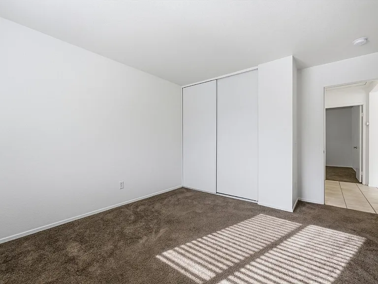 42144 Madison Ct — Photo 17