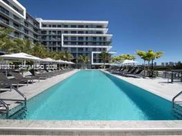 2960 NE 207th St #Penthouse 16, Miami, FL 33180