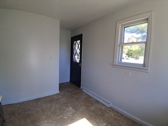 3rd image of 127 Minnesota Ave
