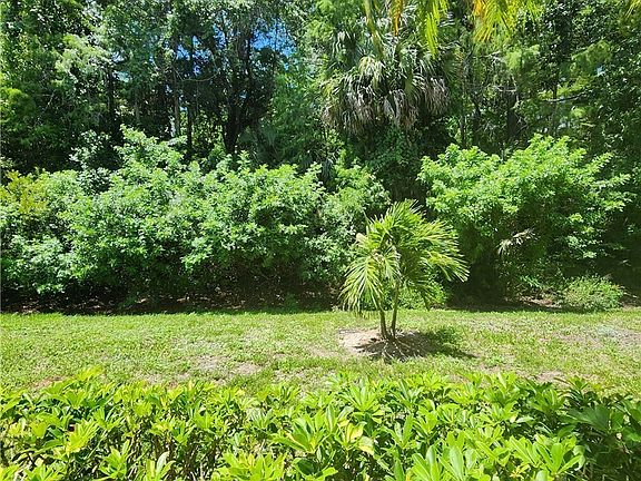 4th image of 9650 Green Cypress Ln #7-G1