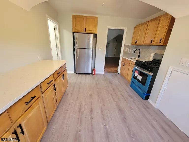 141 Mahar Ave — Photo 6