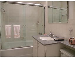 5th image of 10 Adrienne Dr