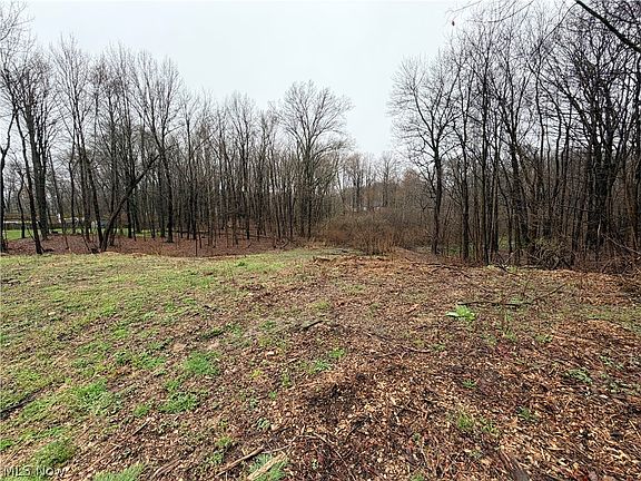 2nd image of 1422 Jacobs Ln