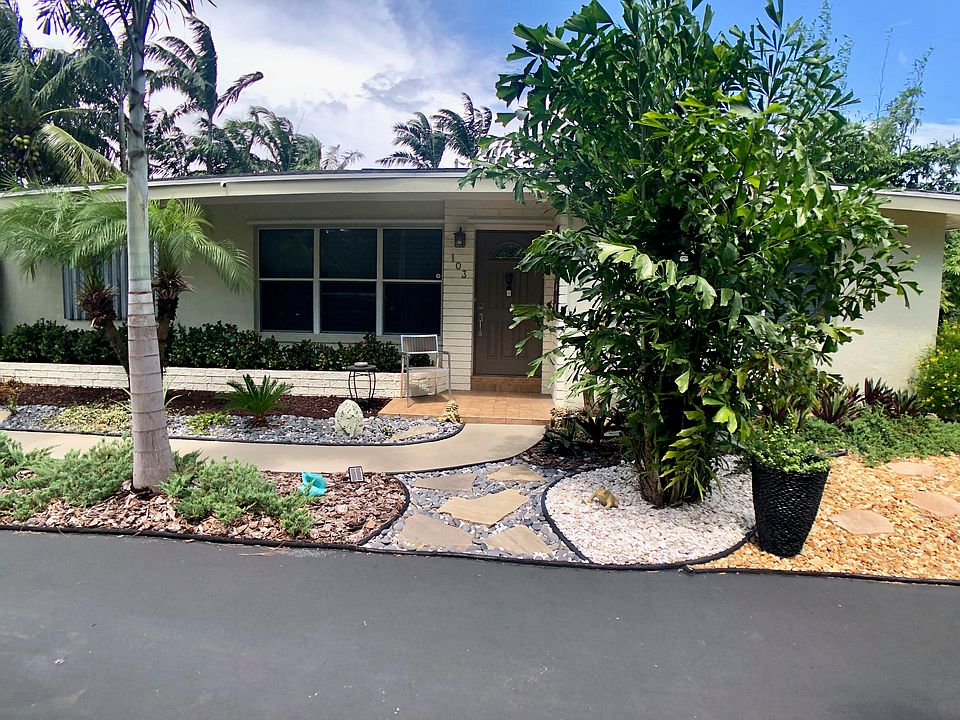 1st image of 103 SE 28th Ave