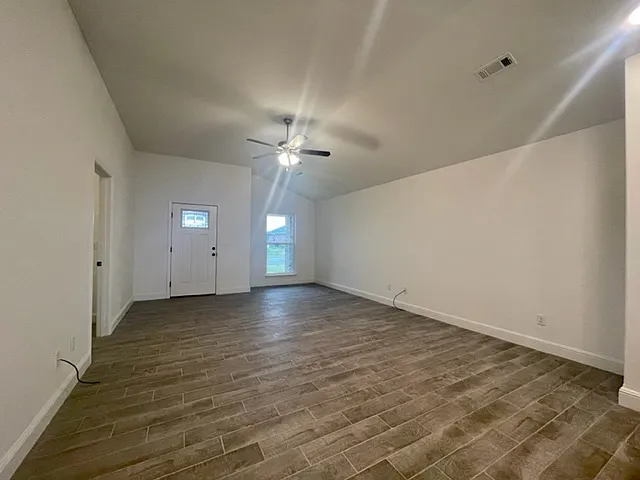 5902 NW Ettie May St - 1 — Photo 4