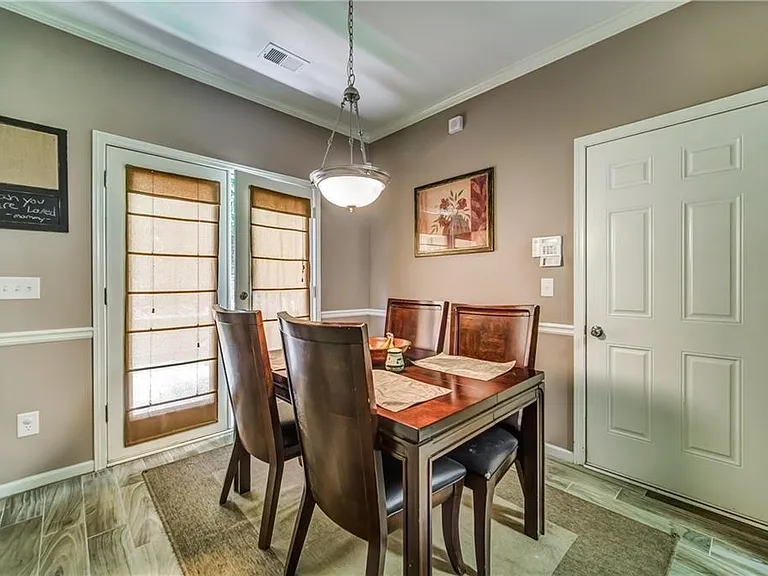 224 W Marietta St — Photo 5