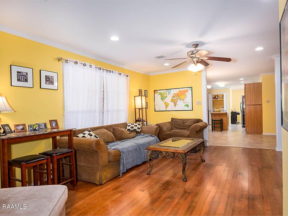 5th image of 417 Estelle Dr