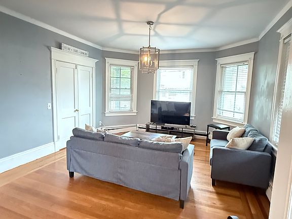 3rd image of 28 Beaufort St #1