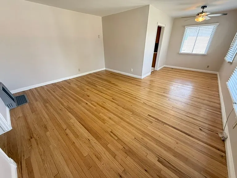6008 Greenmeadow Rd — Photo 2