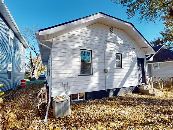 3rd image of 42 S Belleview Pl