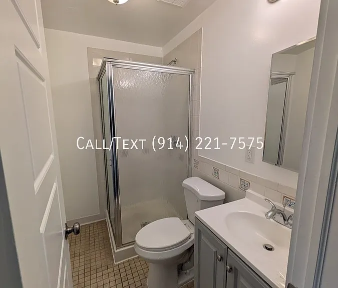 113 Oliver Ave #3R — Photo 6