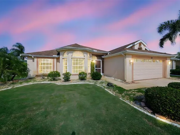 1619 Brookton Green Dr, Sun City Center, FL 33573