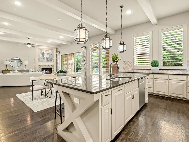 812 Lake Carillon Ln — Photo 27