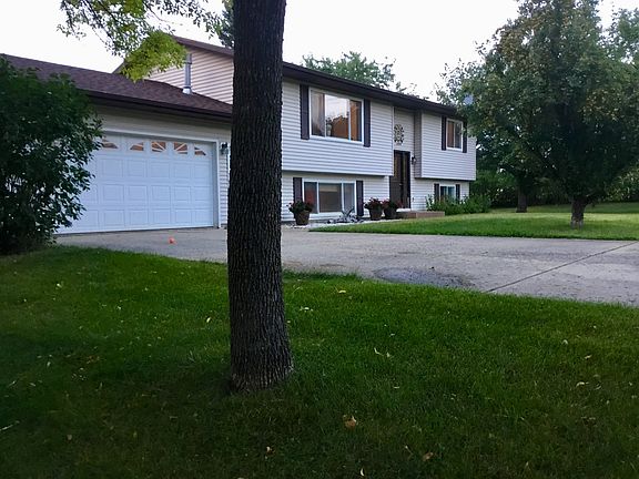 2nd image of 24816 E Munson Dr