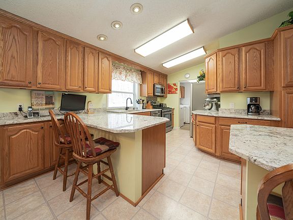 2nd image of 67618 N Ridgewood Dr