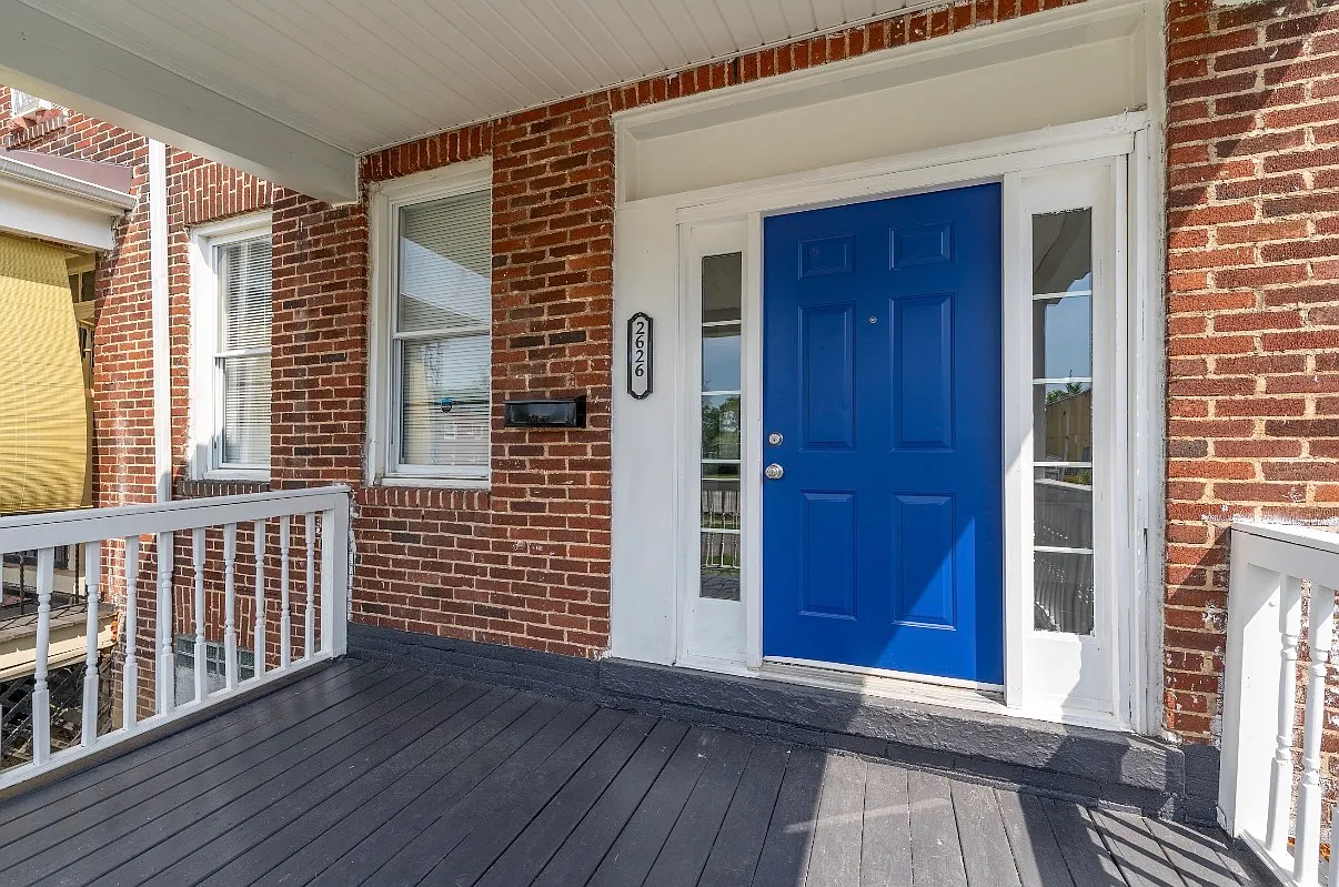 4 bed, 2000 sqft, $2,000 — Photo 1