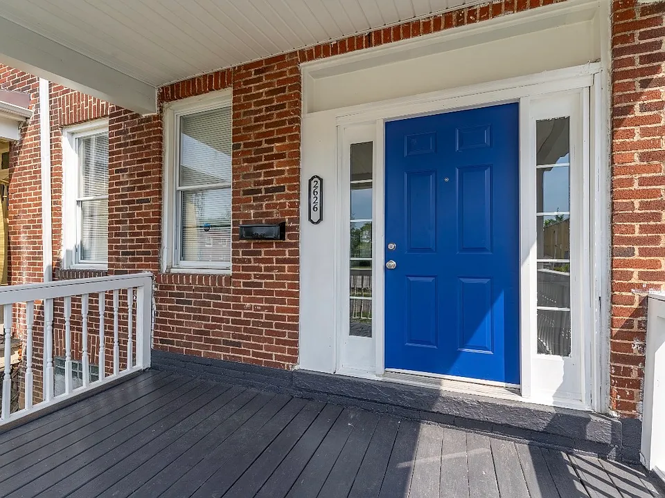 2626 Oswego Ave