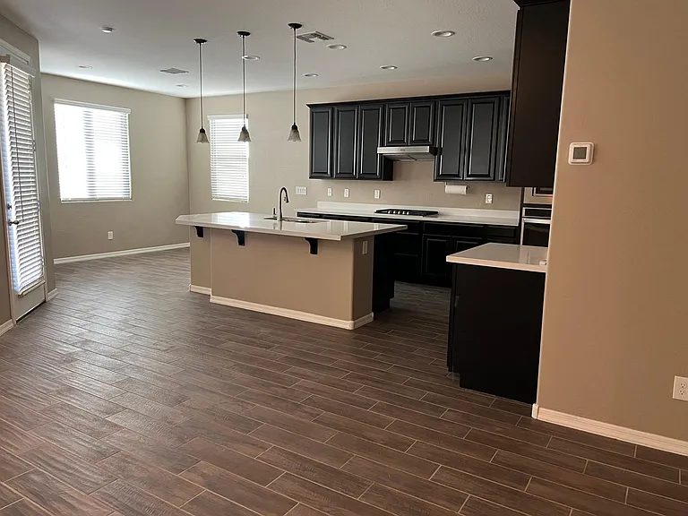 17437 W Victory St — Photo 9