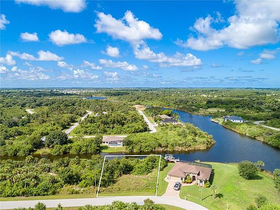 3rd image of 13782 Allamanda Cir