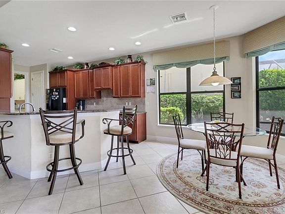 5th image of 14621 Meravi DR