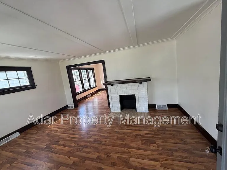 610 Dryden Dr — Photo 2