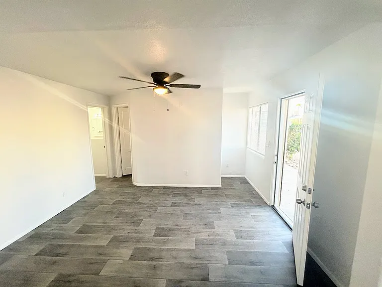 2620-2630 N 14th Ave #7 — Photo 23