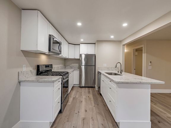 5th image of 1122 Stewart Ave #3