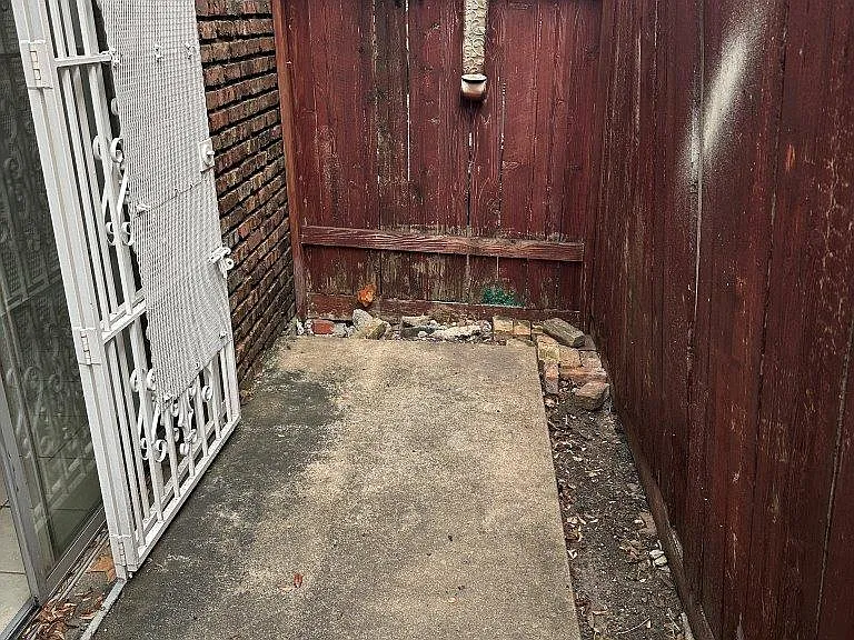 820 W Alabama St #6 — Photo 11