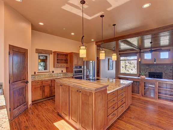 4th image of 2105 Burlwood Dr