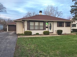 2302 Kirchoff Rd, Rolling Meadows, IL 60008