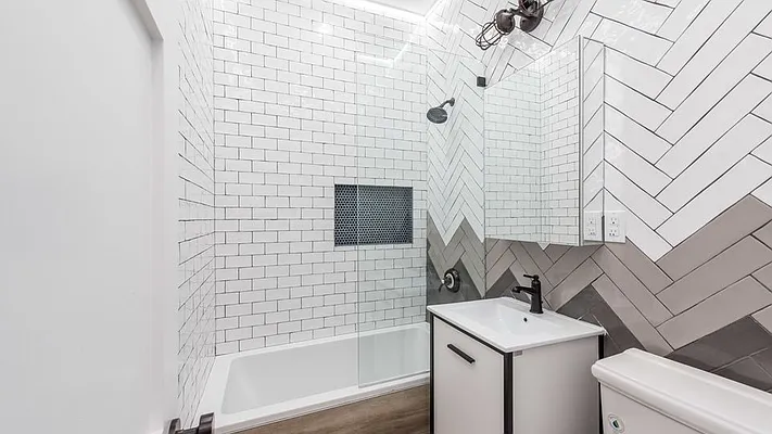 Rented by Nooklyn NYC LLC | media 97