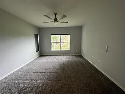 4th image of 1631 Town Park Ct