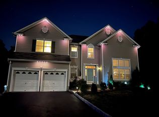 402 Rock Ridge Rd, Lake Hopatcong, NJ 07849