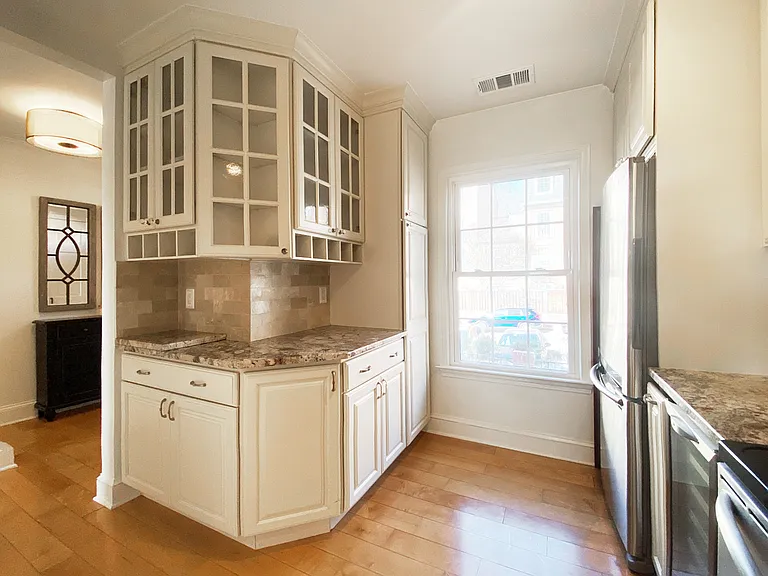 1664 Beekman Pl NW #A — Photo 9