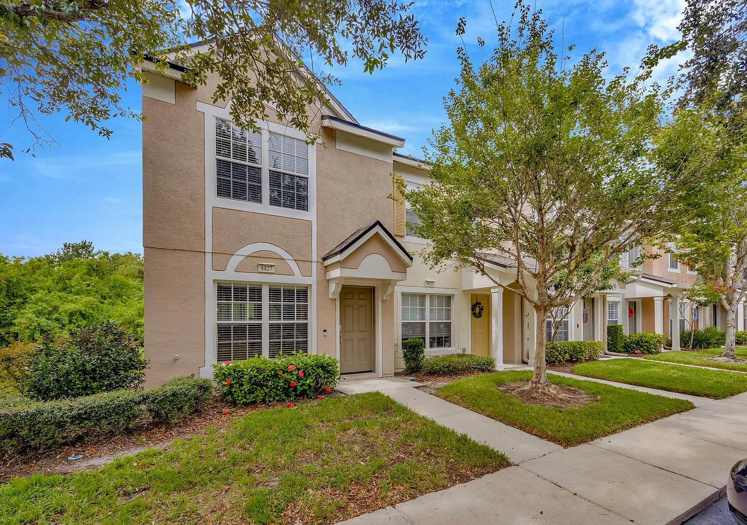 Charming Riverview Townhome with Screened Patio — Photo 3
