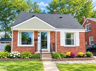 1306 N Silvery Ln, Dearborn, MI 48128
