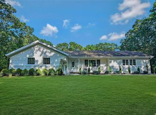 11 Carol Ave, Manorville, NY 11949