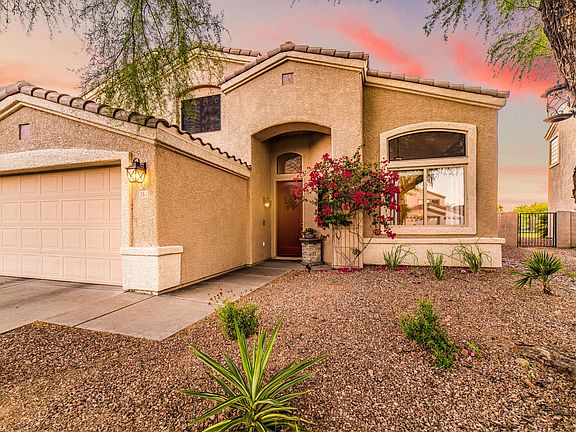 3rd image of 384 W Sacaton Canyon Dr