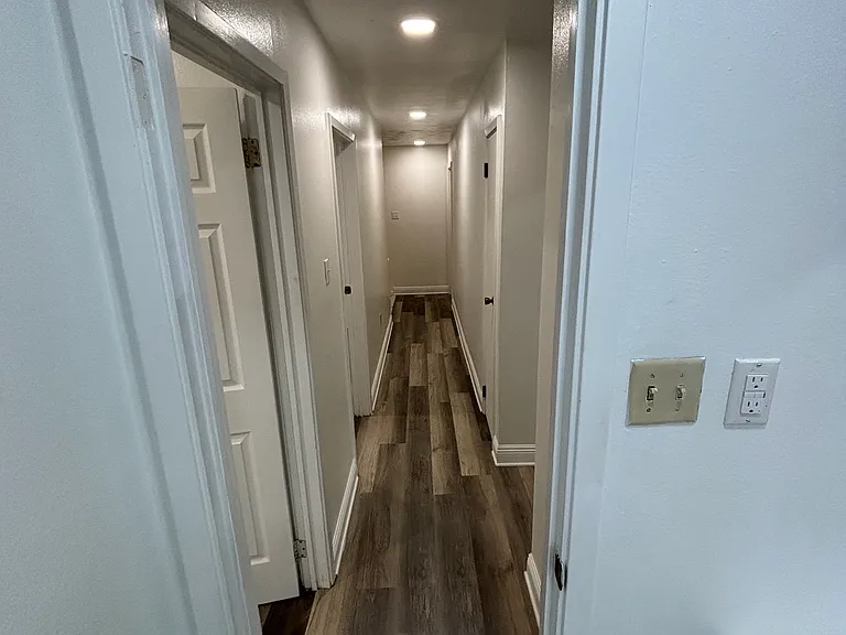 210 Appletree Ln — Photo 4