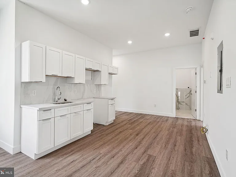 5164 Ridge Ave #3 — Photo 21