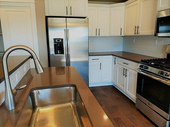 5th image of 1351 N Highwood Ave