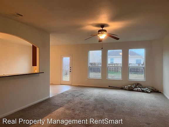 3rd image of 1648 Breanna Ln