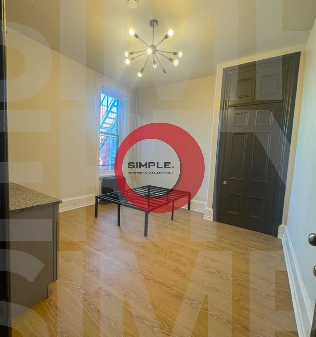 Studio, $850 — Photo 1