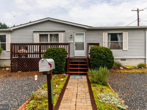 101 Raines St, Moorefield, WV 26836