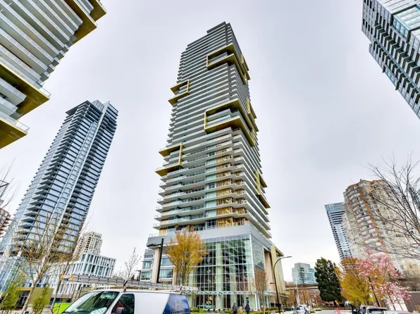 6383 McKay Ave #1006, Burnaby, BC V5H 0H8